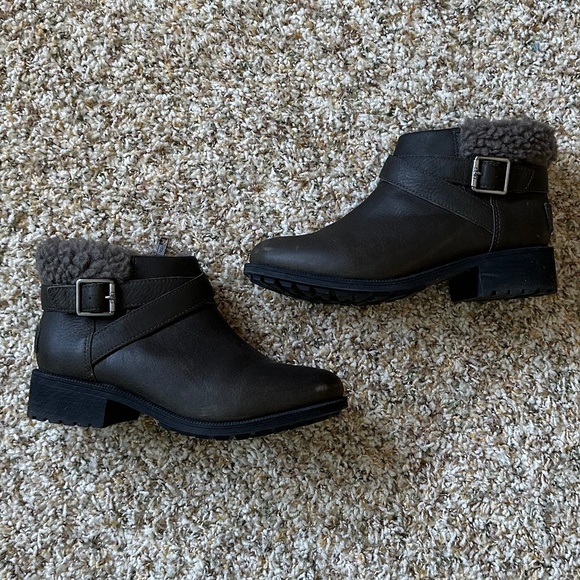 UGG Women's Benson II Ankle Boot - Picture 9 of 12
